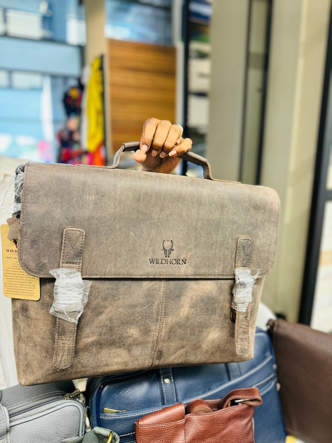 Genuine Leather vs PU Faux Leather Bags | Bags.mu Mauritius