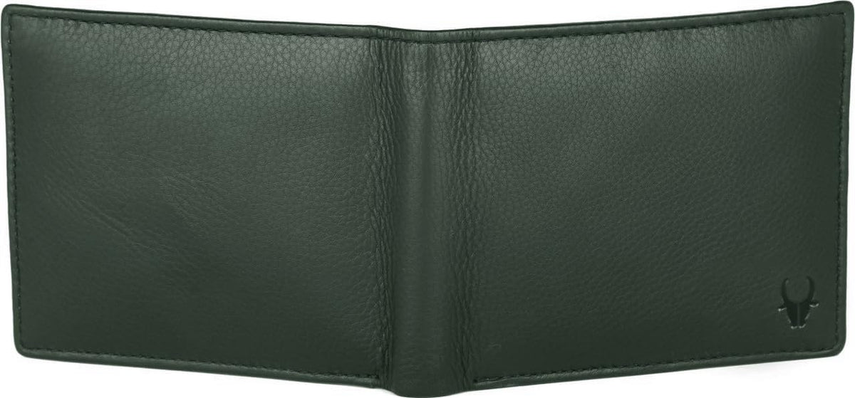 Dual cash and billfold compartments on men green leather wallet Bags.mu